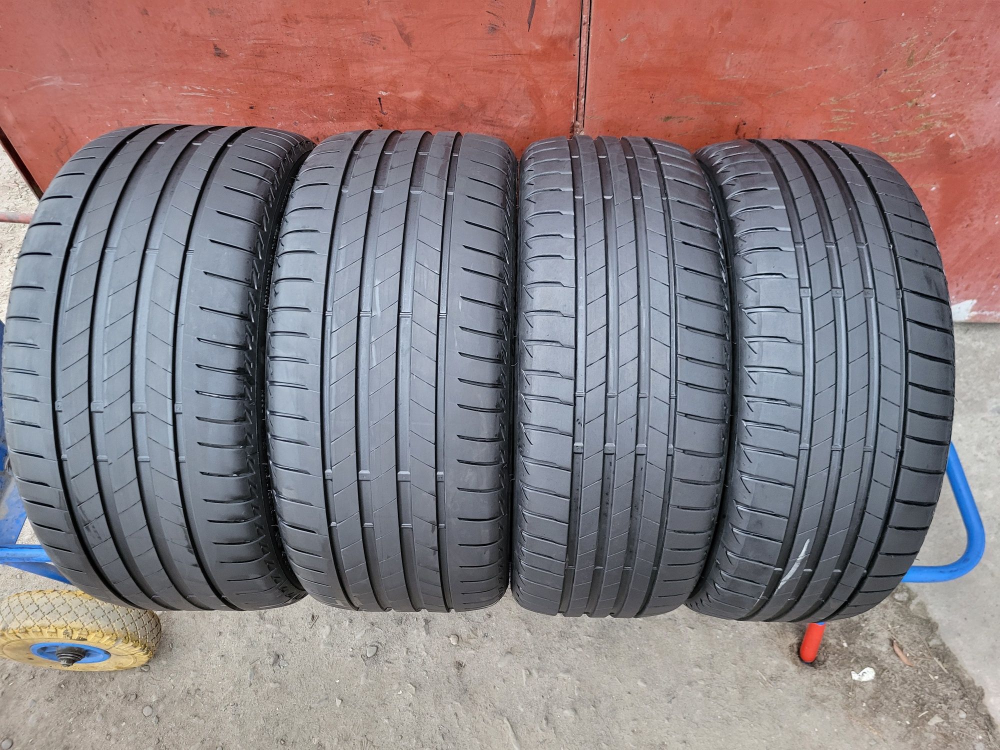255/35/19+225/40/19 R19 Bridgestone Turanza T005 4шт ціна за 1шт шини
