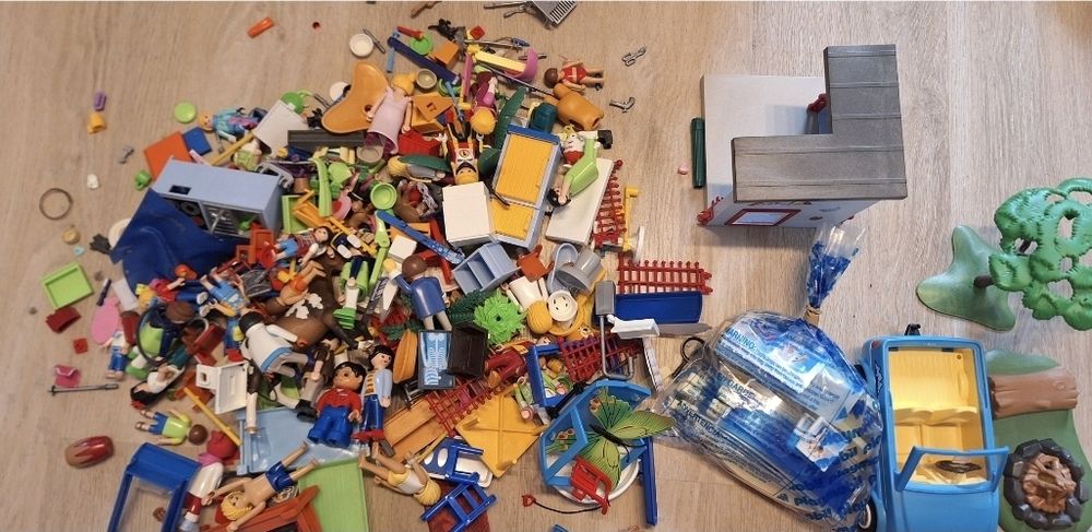 Domek Playmobil plus mix innych. Playmobil mi.