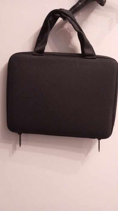 Mala rígida para tablet