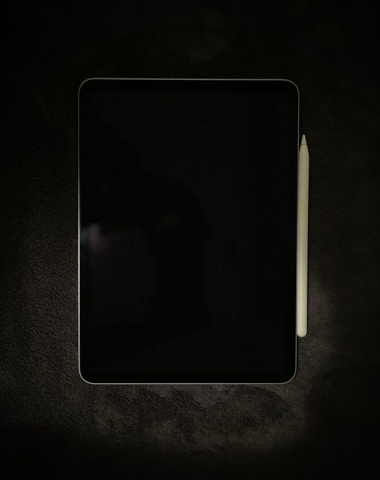 iPad Air 4. generacji 10,9” (64 GB, Wi-Fi) + Apple Pencil 2