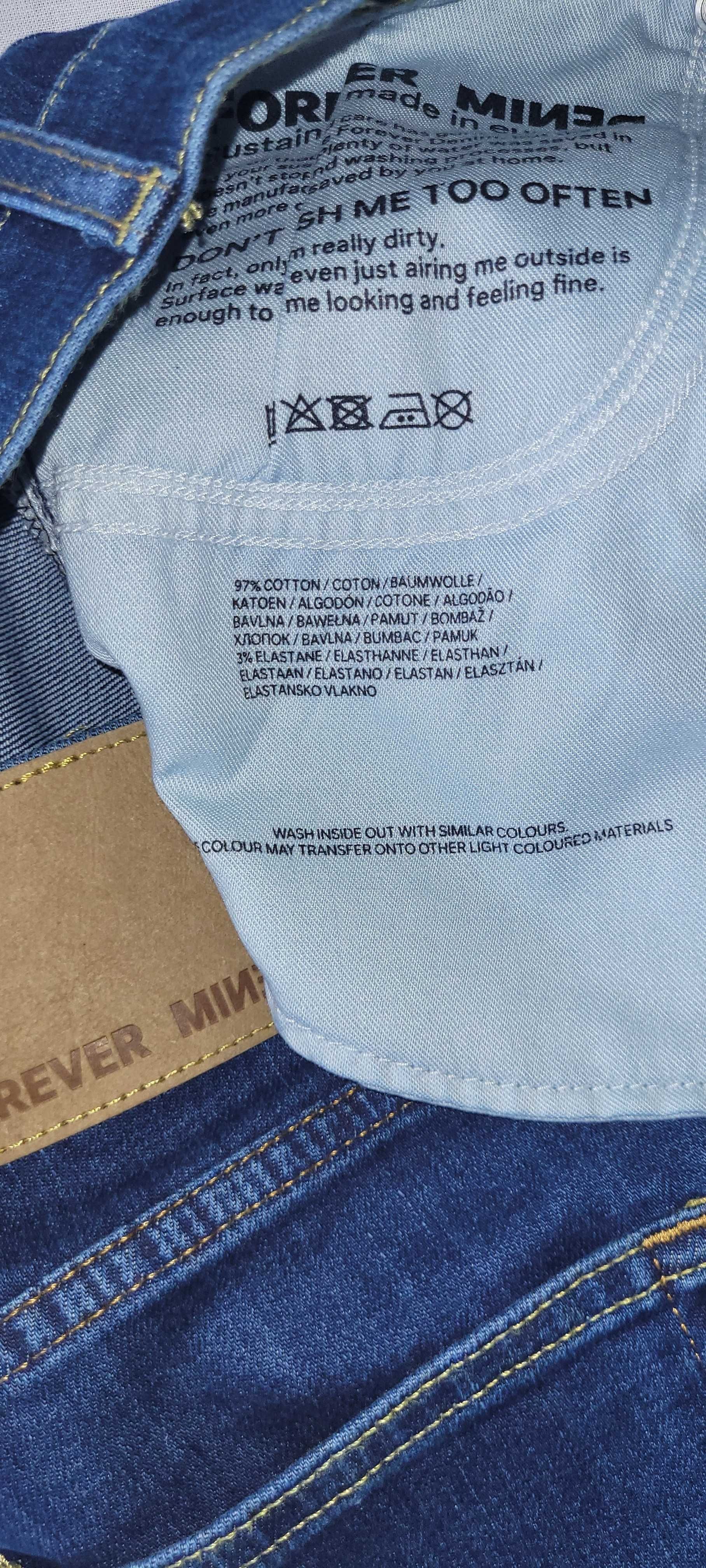 Ciemno niebieski jeans, spodnie męskie slim W32 L30.