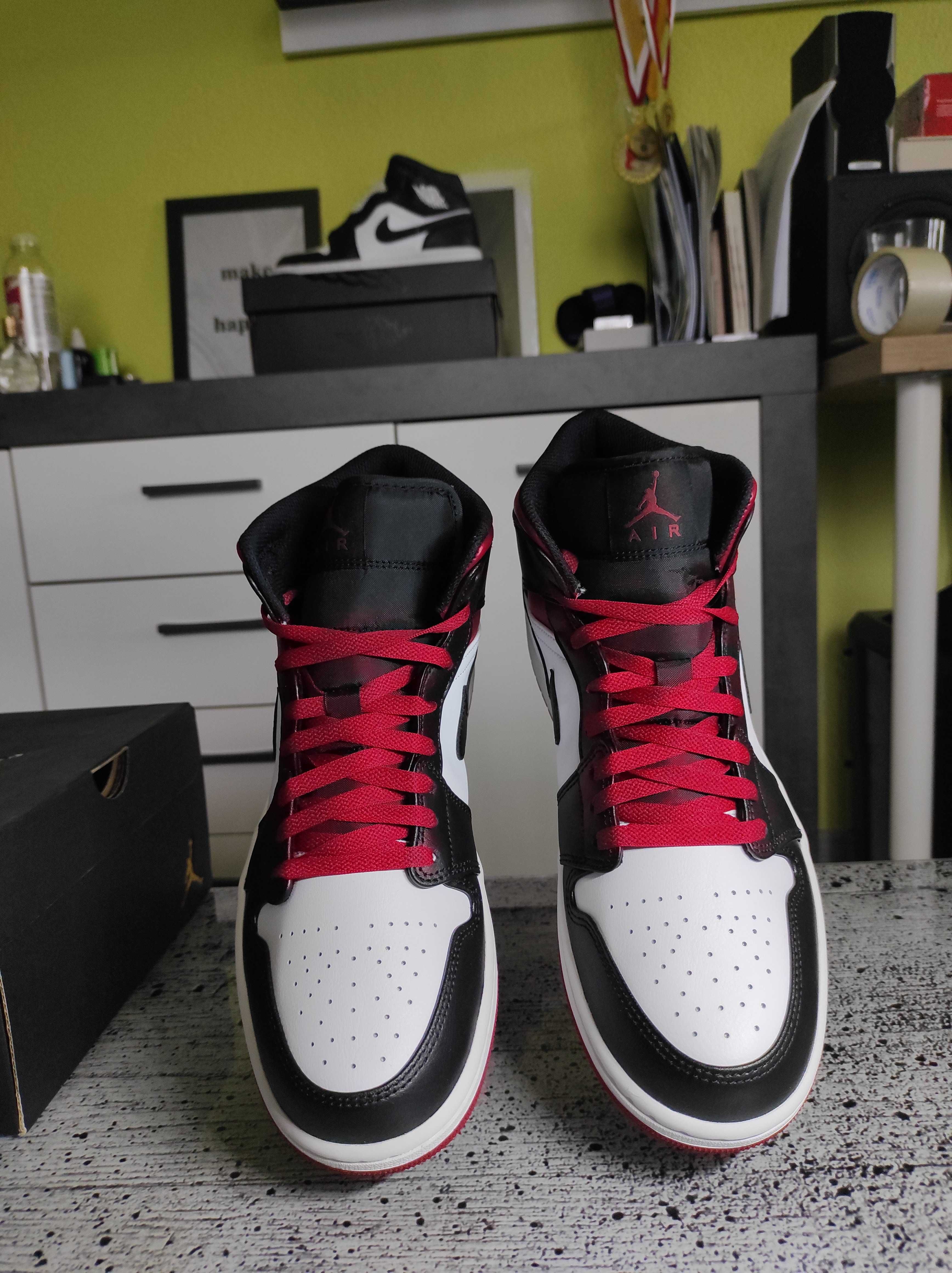 Air Jordan 1 Mid 44 Gym Red