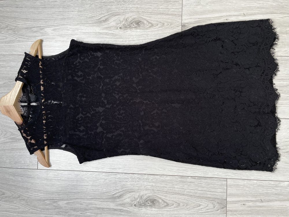 Sukienka mała czarna rozmiar 34 reserved