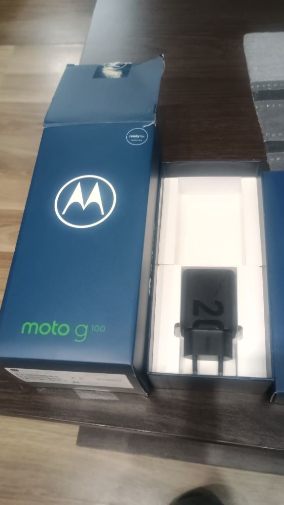 Smartfon Motorola g 100
