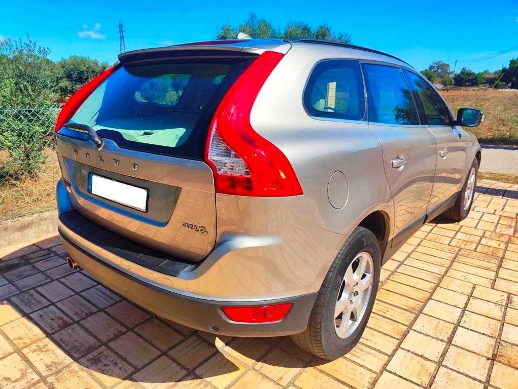 Volvo XC60 2.0 Momentum 164cv / 149€ mês