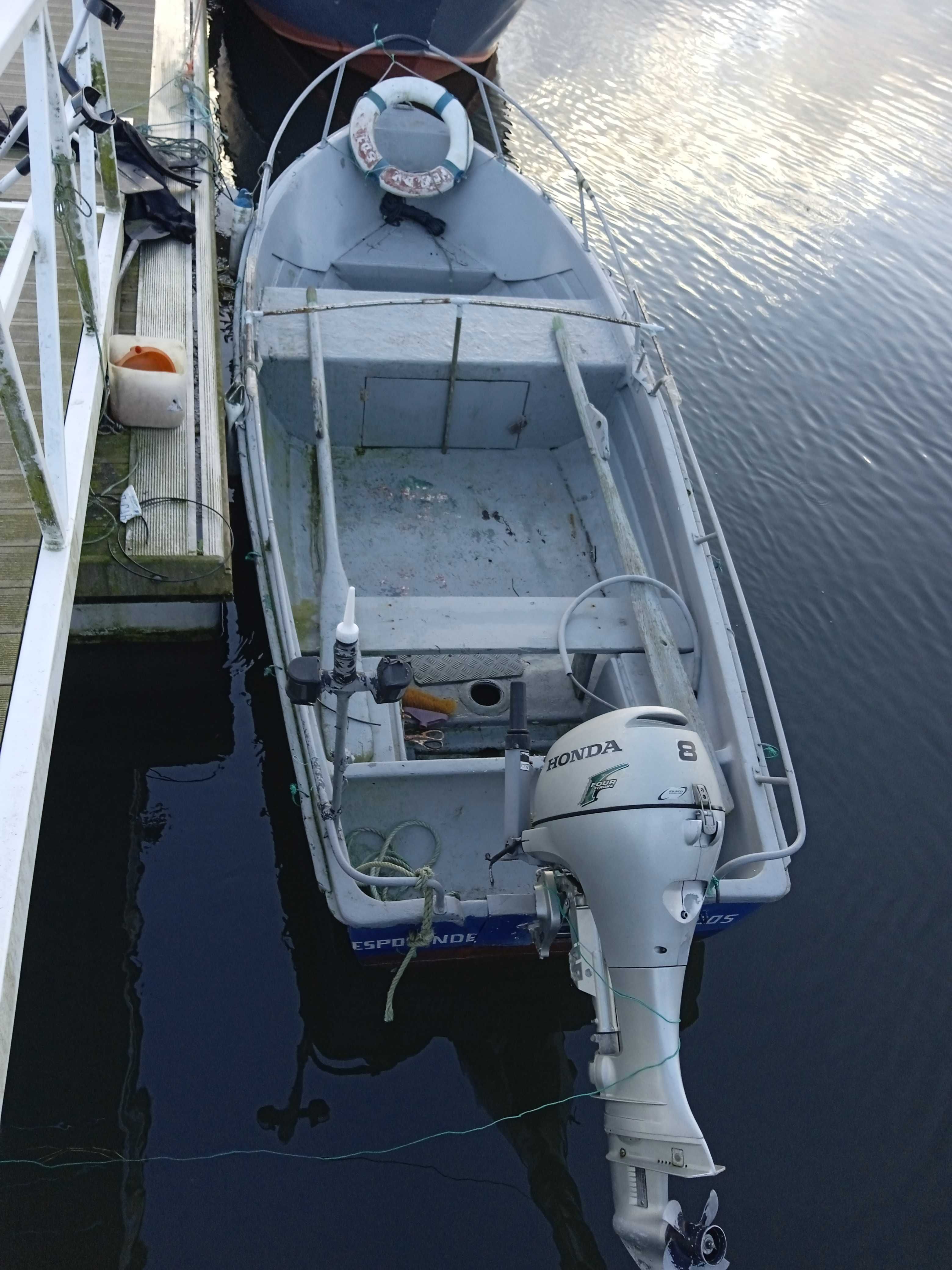 Barco em ótimo estado