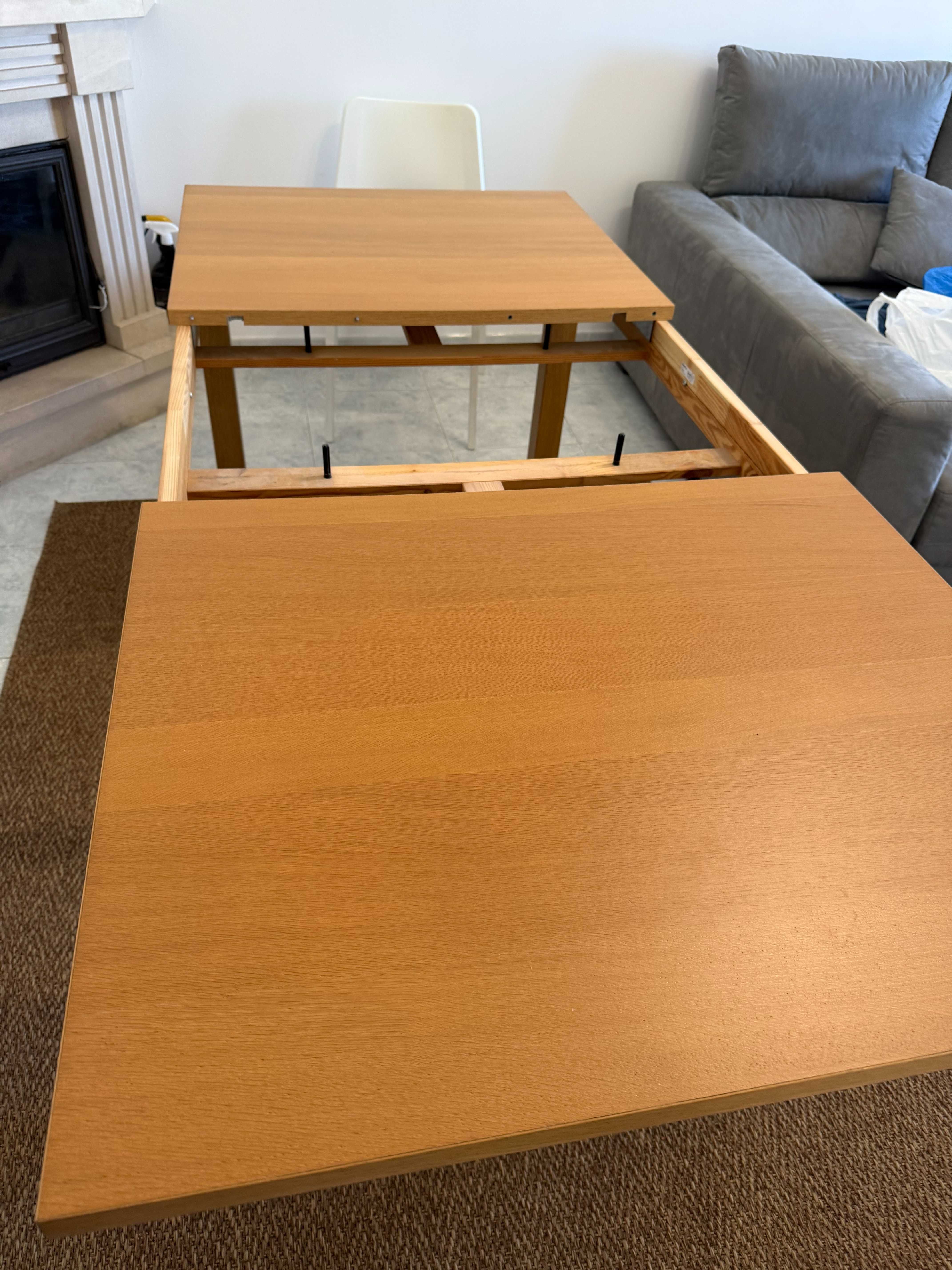 Mesa IKEA BJURSTA de extensão – carvalho sem defeitos