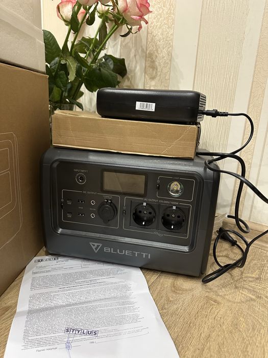 Зарядна станція BLUETTI PowerOak EB70