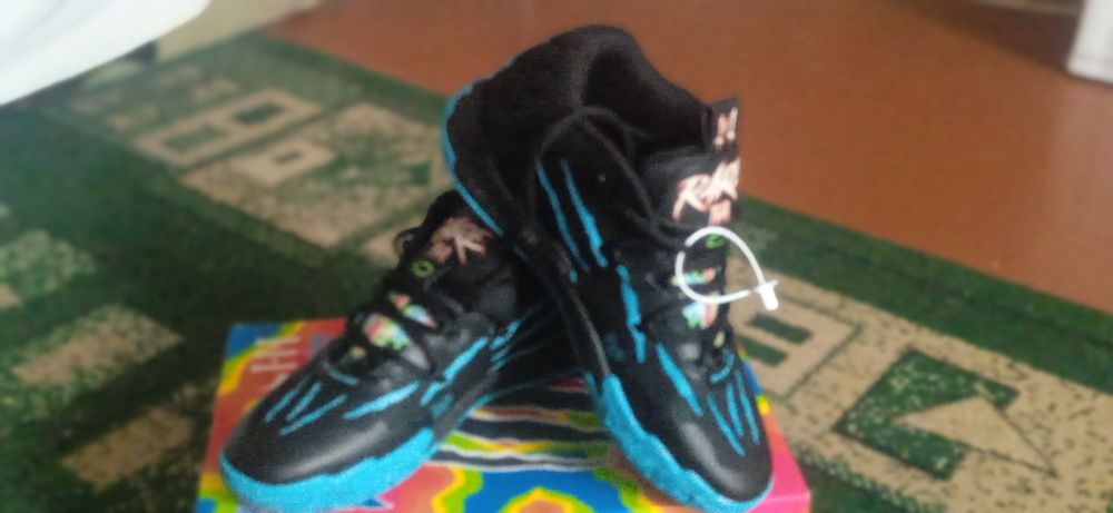 Продам баскетбольные кросовки