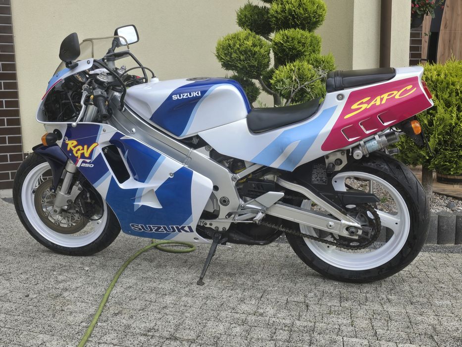 Suzuki RGV 250 bialy krok super stan