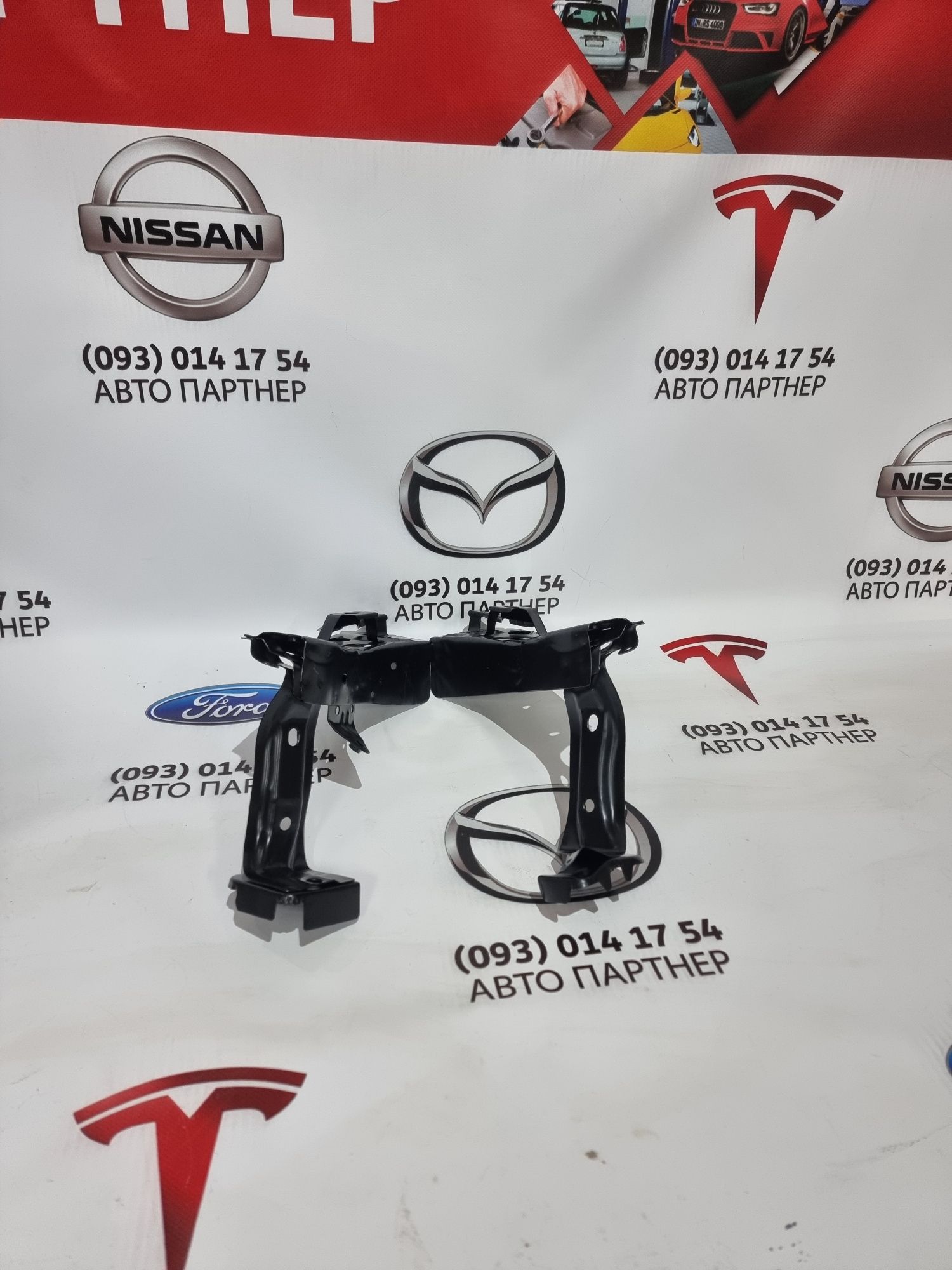 Окуляр мазда 3 2014 / Mazda bm, bm 2016,2017,2018 панель права ланжер