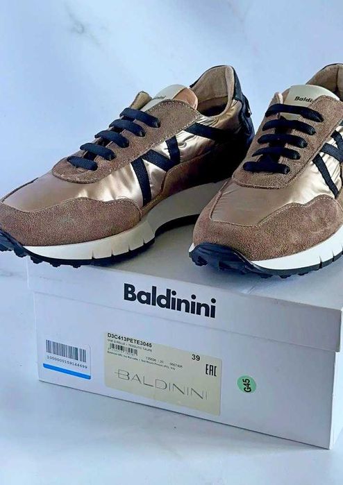 Абсолютно нові жіночі кросівки BALDININI 39 розміру.