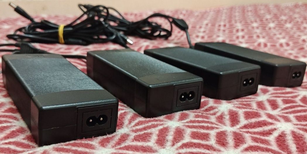 Блок питания на 2 устройства GVE GM85 100-240V~50/60Hz 2.5А