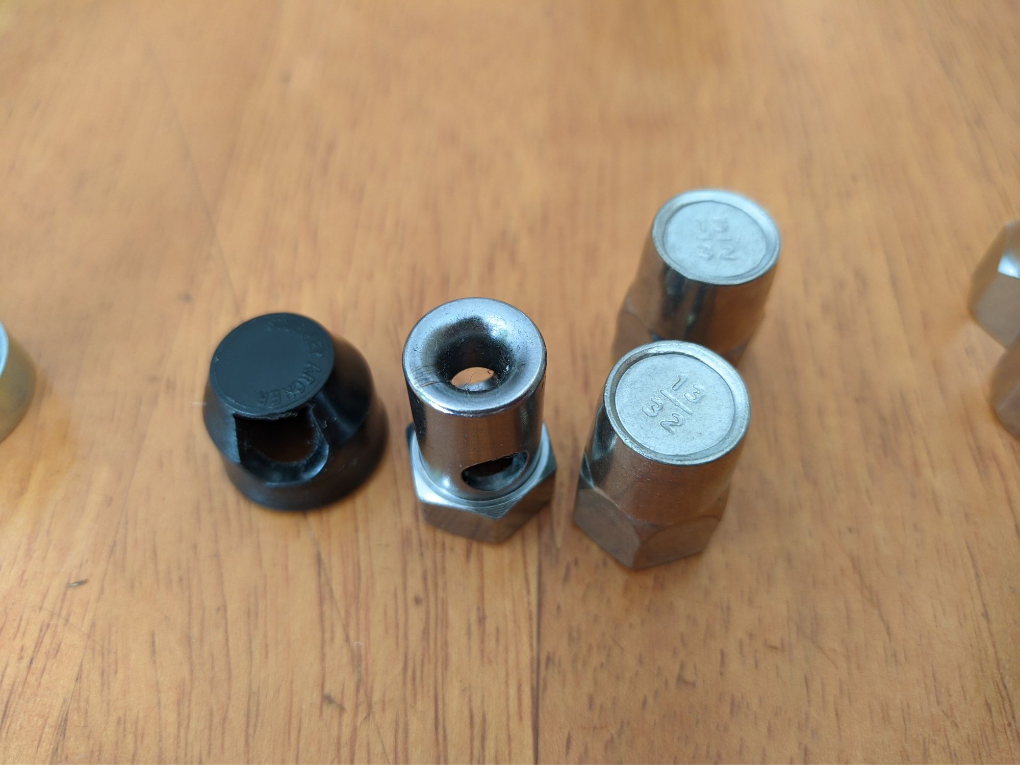 Nakrętki, podkładki Shimano, Sram, Sturmey-Archer