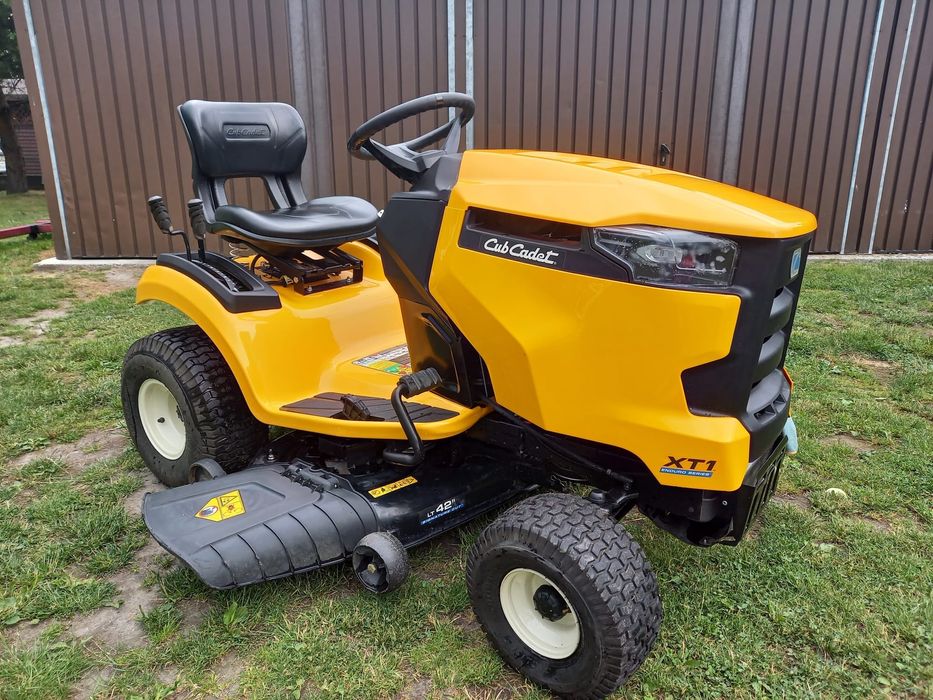 Cub Cadet XT1 traktorek kosiarka 107 cm koszenia 42 całe 2018 r