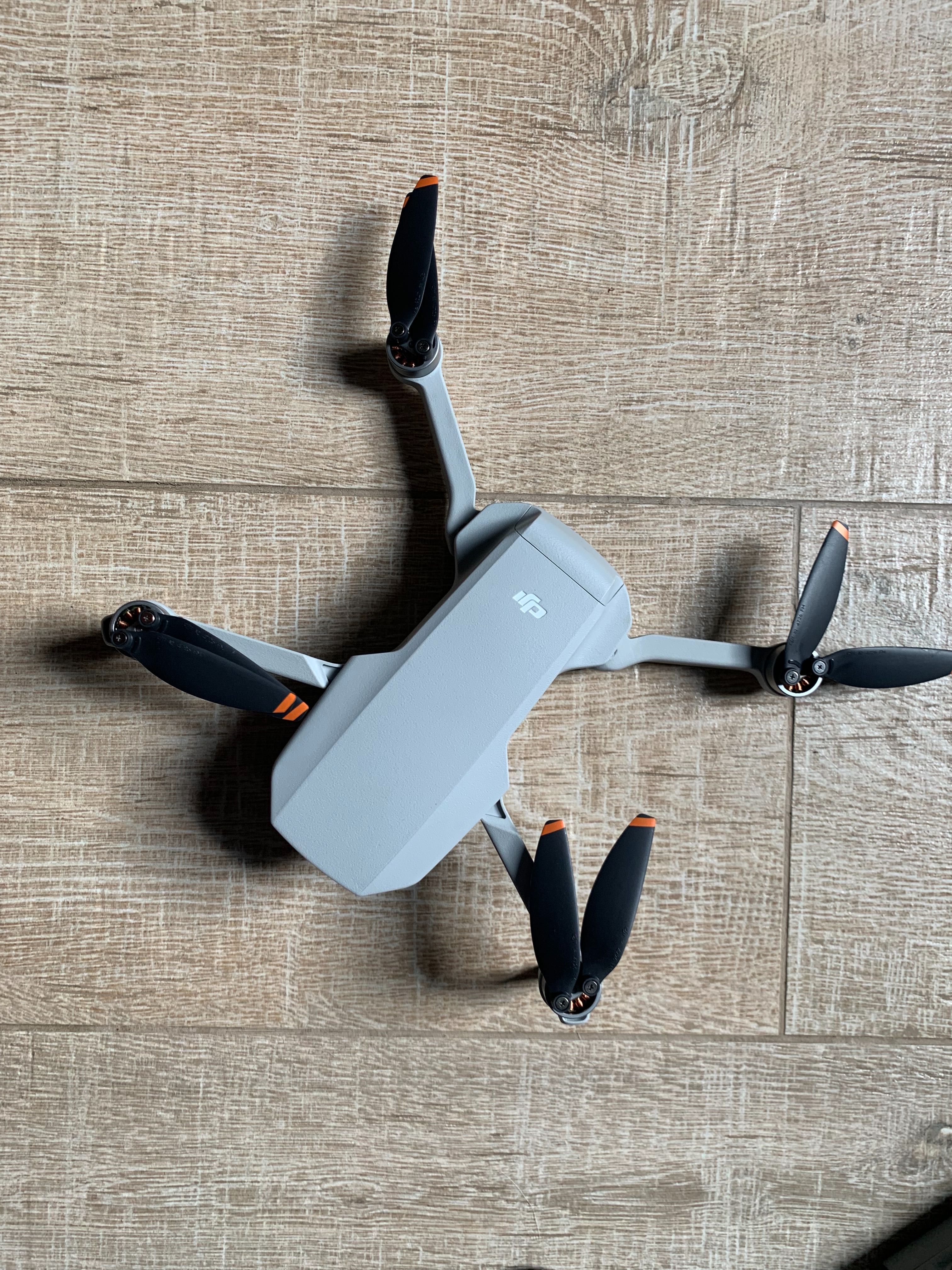 Продам DJI mini 2 Fly More Combo