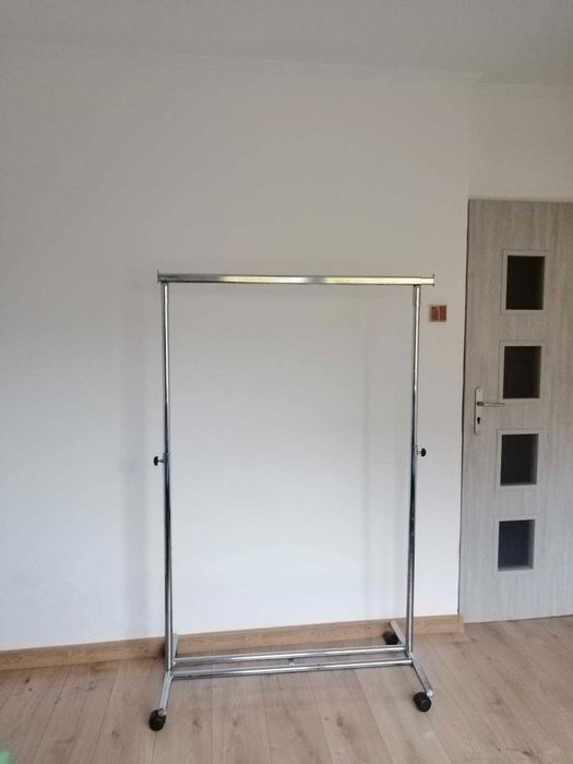 Przytulny pokój jednoosobowy z widokiem na zieleń. Prokocim Nowy!