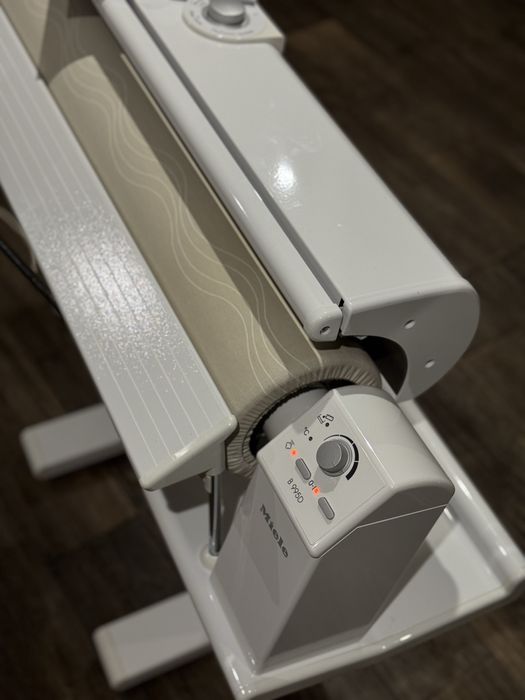 прасувальний каток Miele B995D – професійна якість прасування