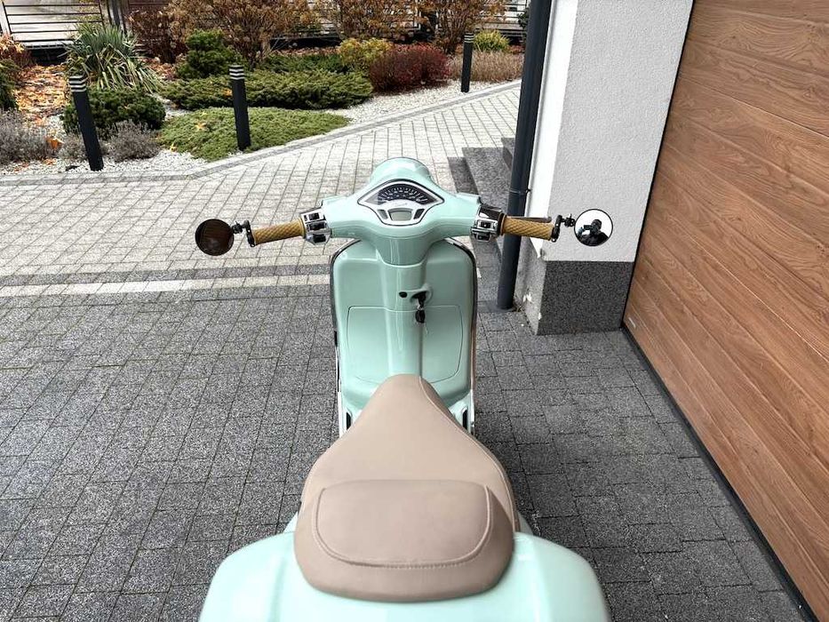 Piekna Vespa Primavera 50 ++ Skuter zarezerwowany