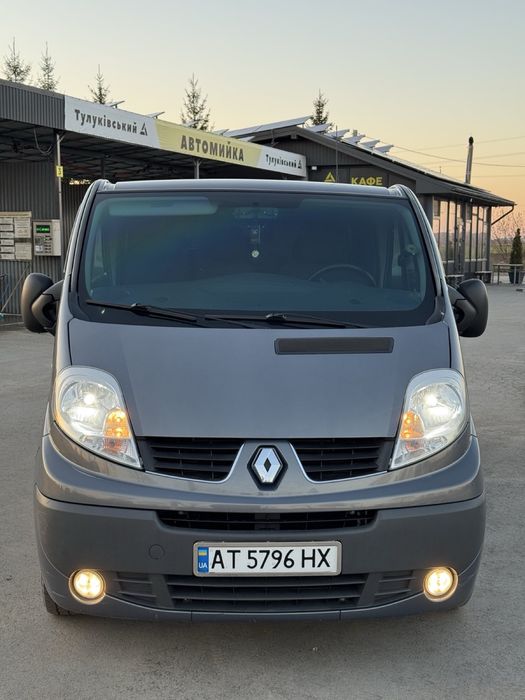 Renault trafic passenger