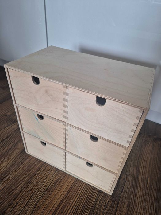 Minikomoda sosna