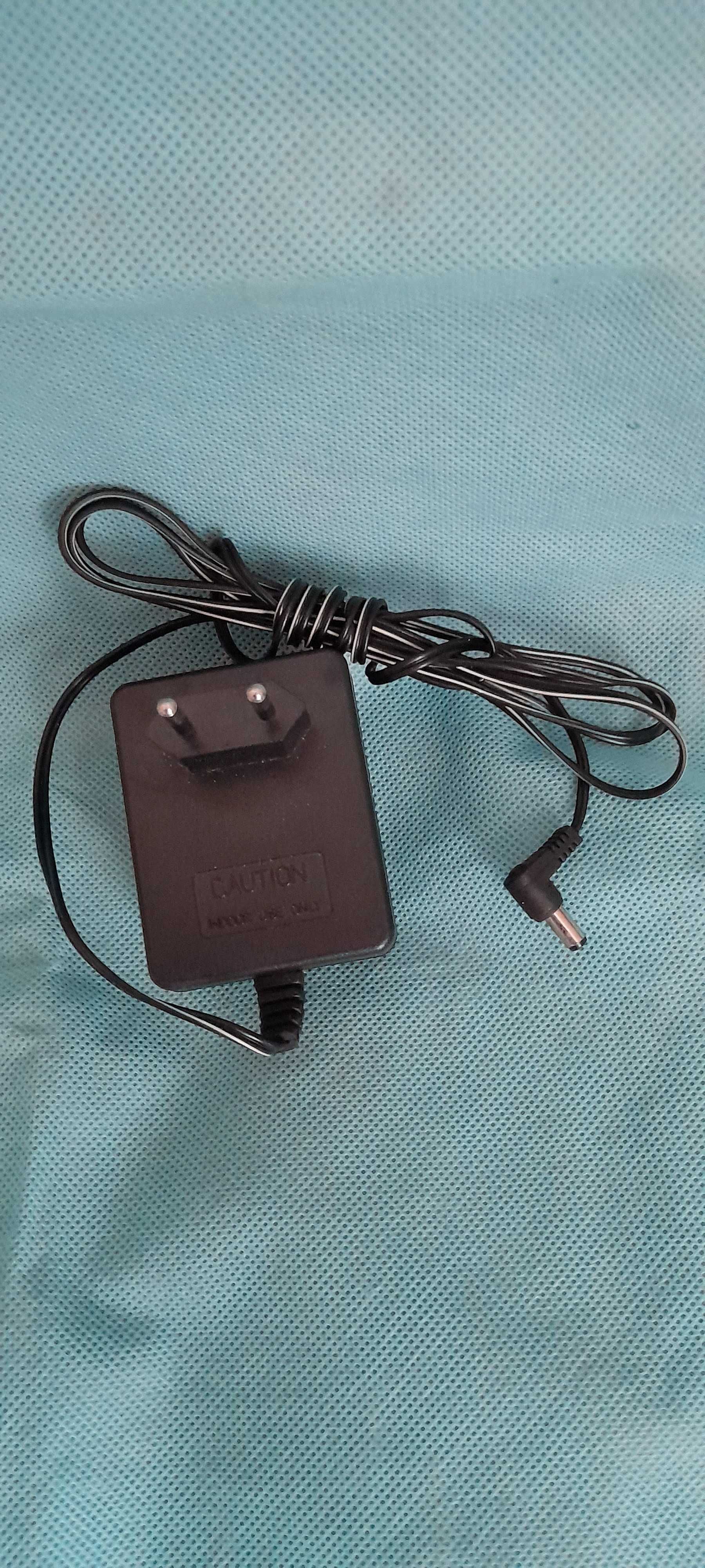Zasilacz 12 V, 1 A