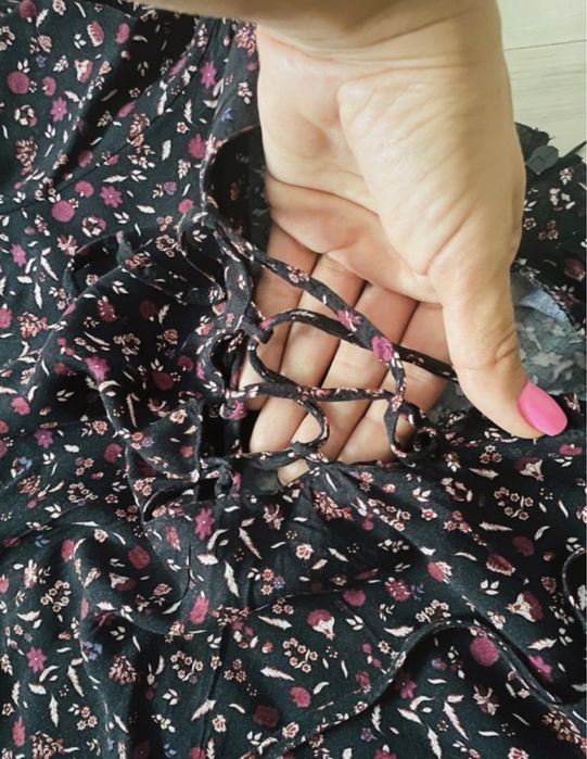 Kombinezon krotki czarny w kwiatuszki boho xs 34 sinsay