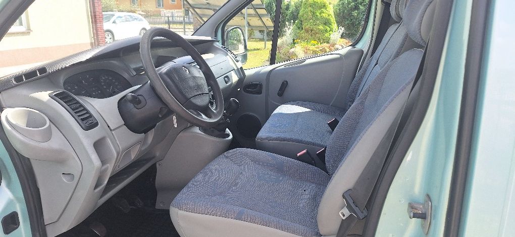 Renault Trafic 1.9 CDTI 9 osobowy