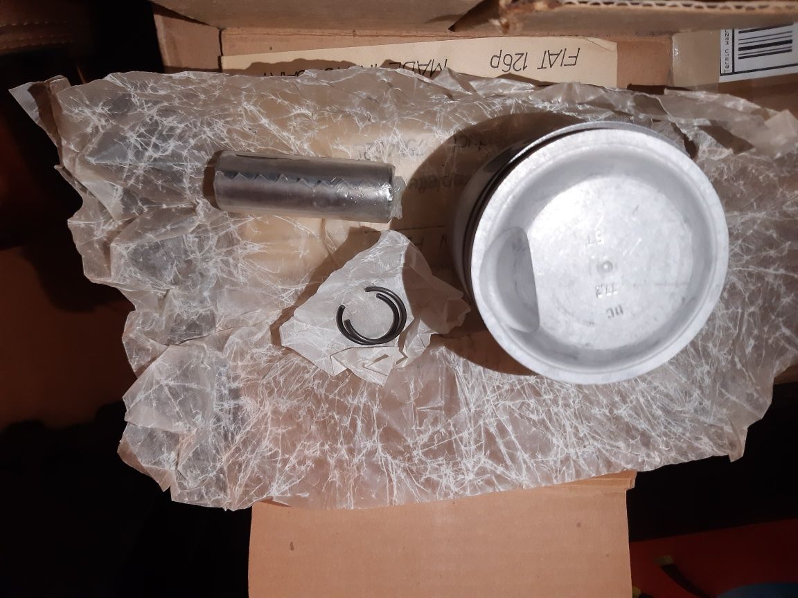 Kompletne tloki fso polonez 1500  fi 77,2 1 szlif