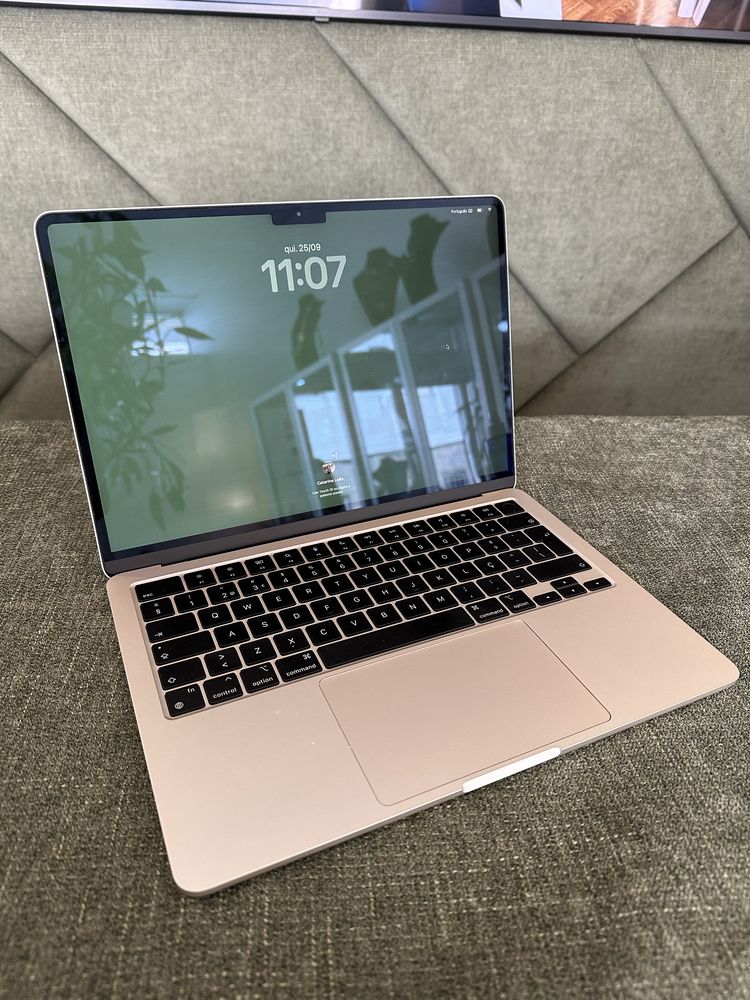 Apple Macbook Air M2 2022