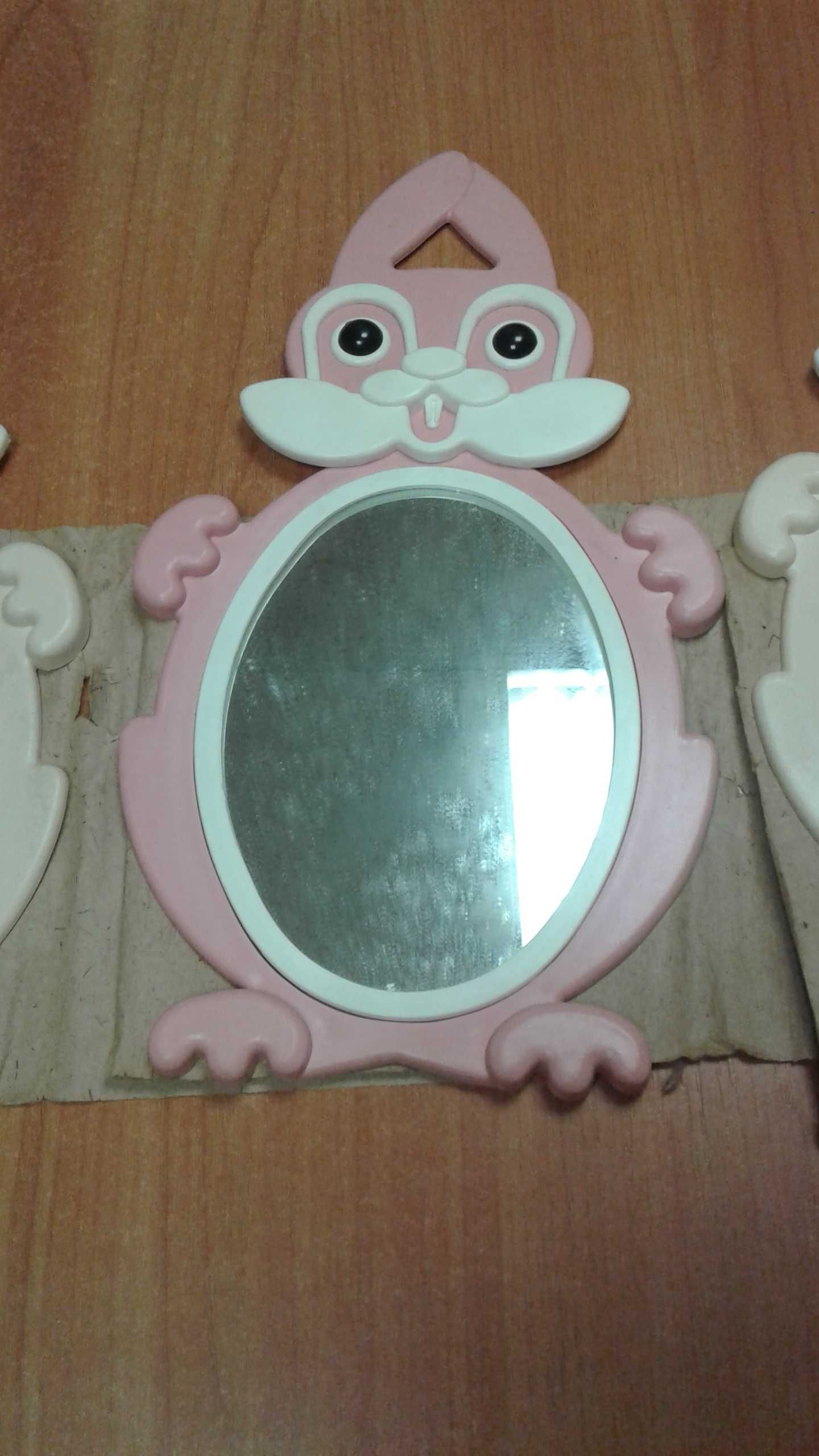 Продам детские зеркала в виде зайчика. Недорого !!!