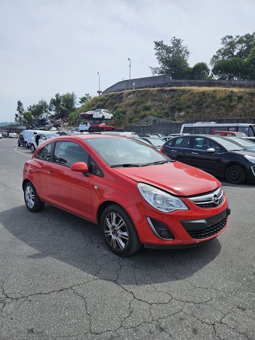Opel Corsa D 1.2i de 2011 para peças