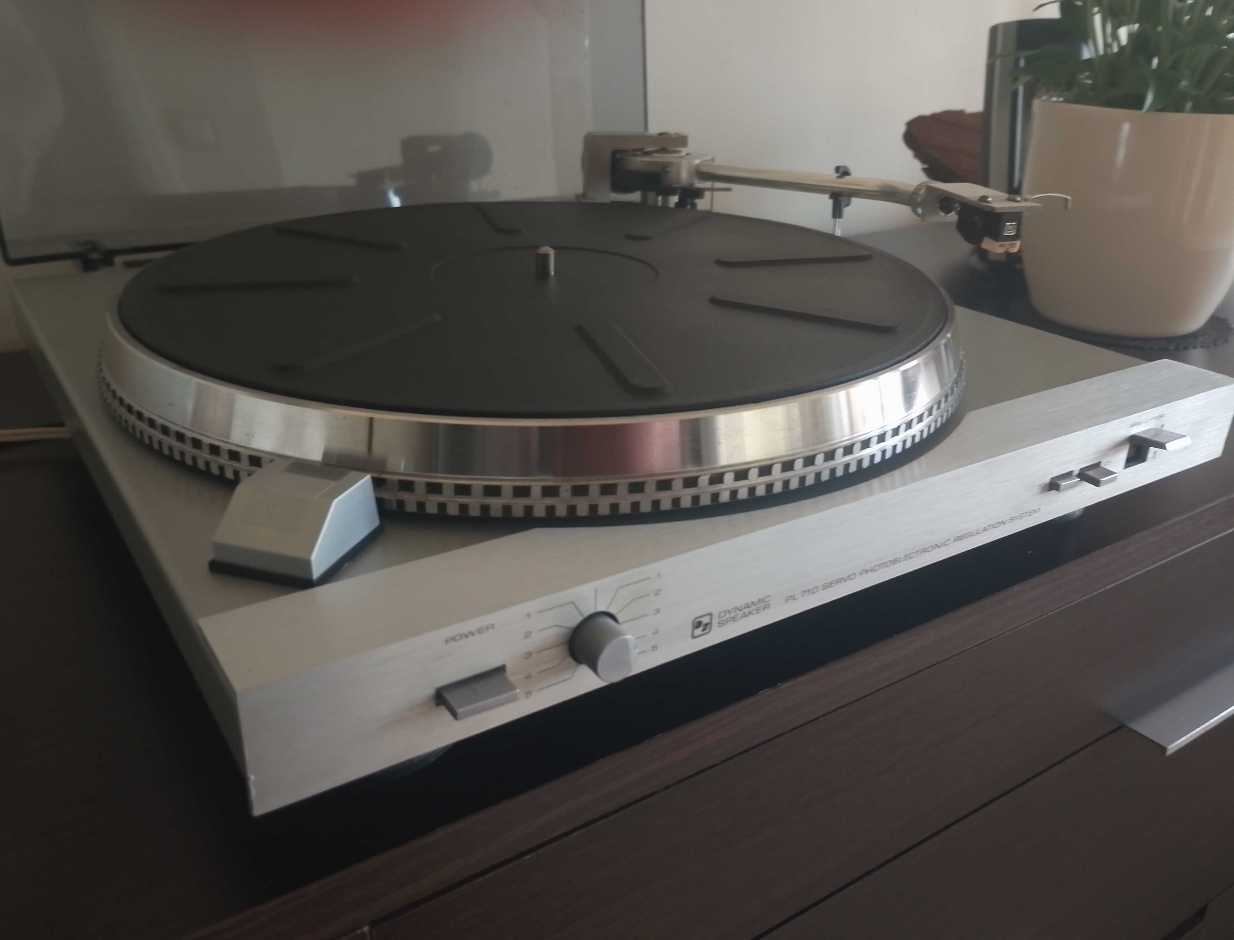 Gramofon Unitra Fonica srebrny, czarny stan bdb