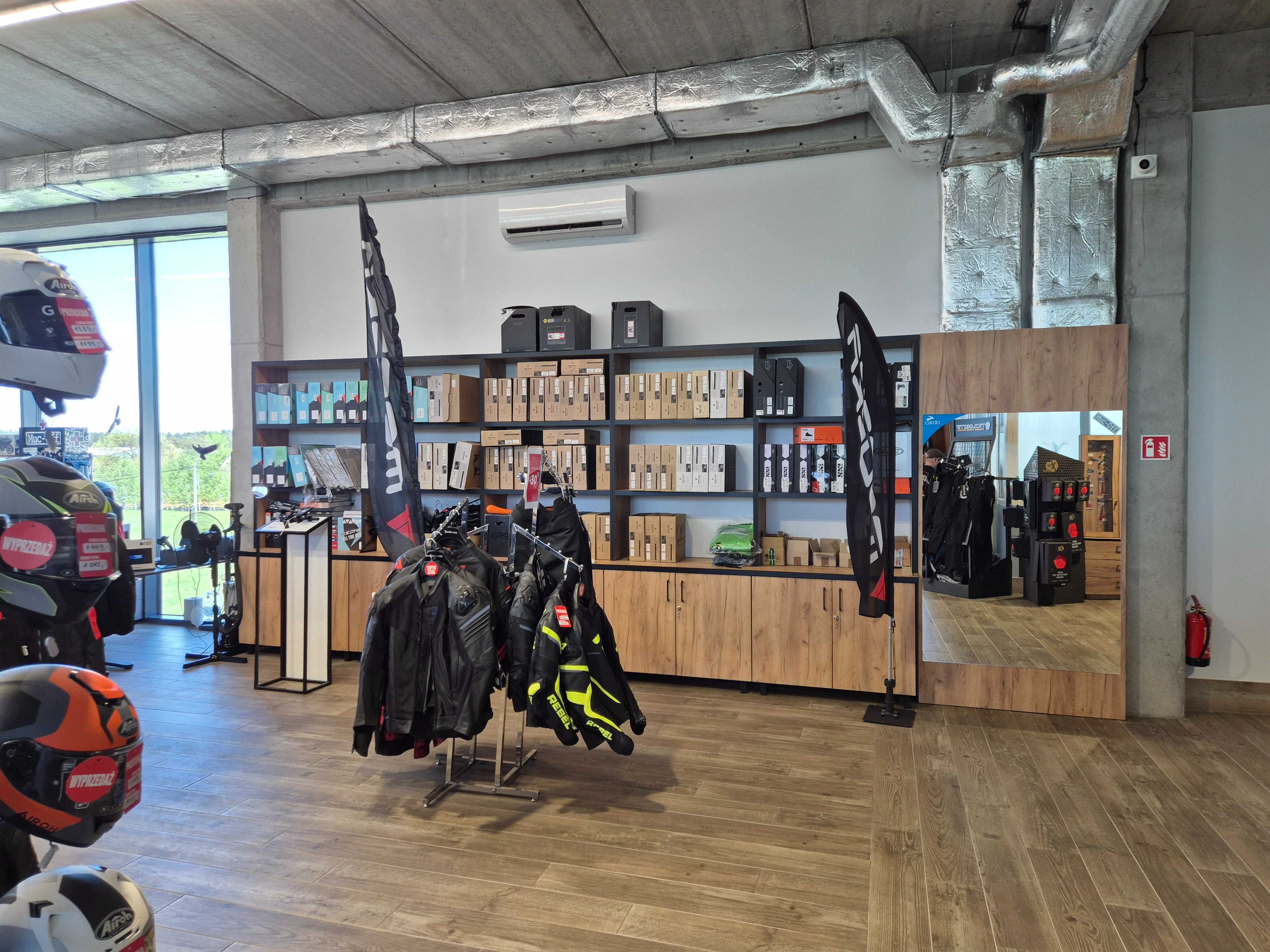 wynajmę powierzchnię salon MOTOCYKLOWY WARSZAWA ŁAZY lokal USŁUGOWY