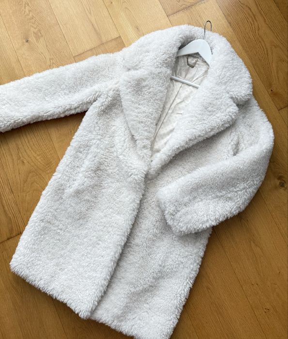 Плюшева шубка guess