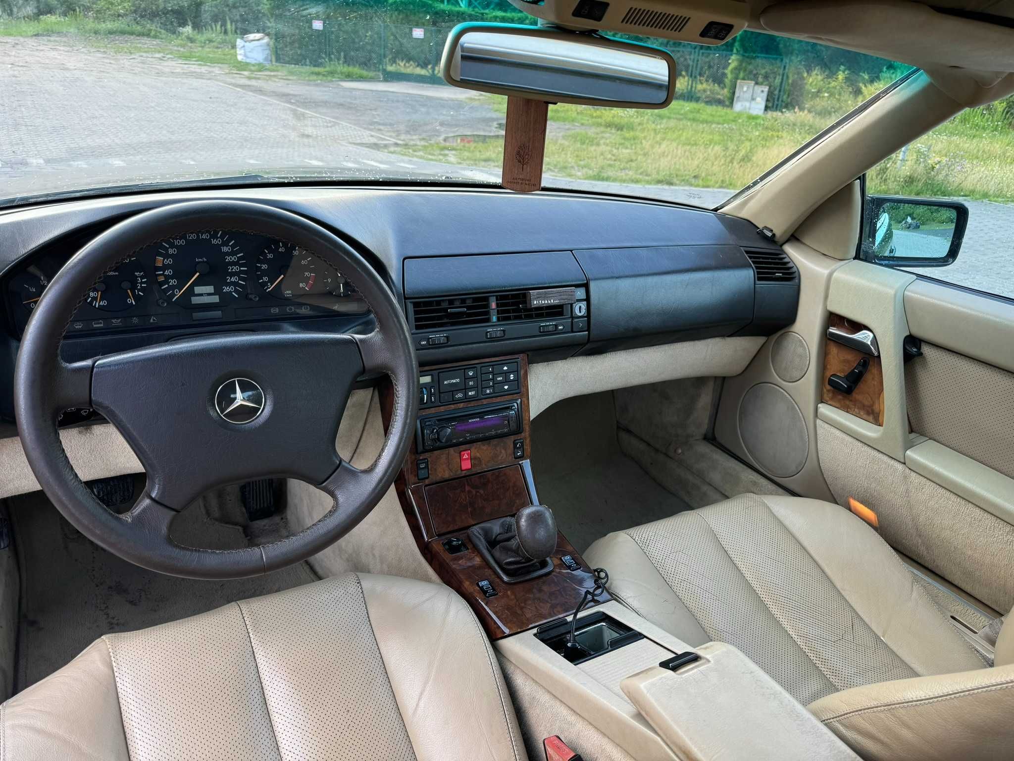 Mercedes-Benz R129 300SL-24
