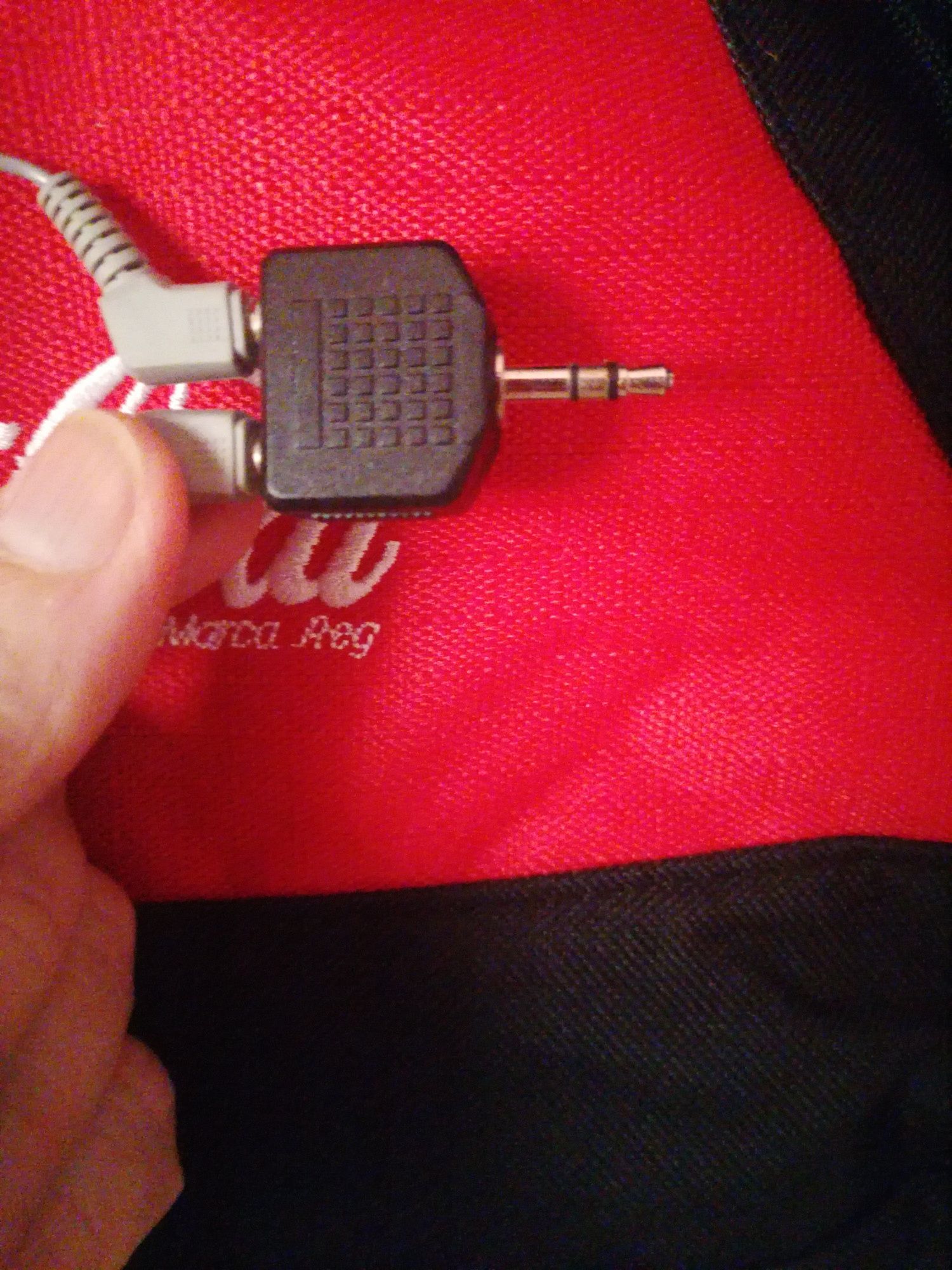 Mochila com colunas com publicidade da Coca-Cola