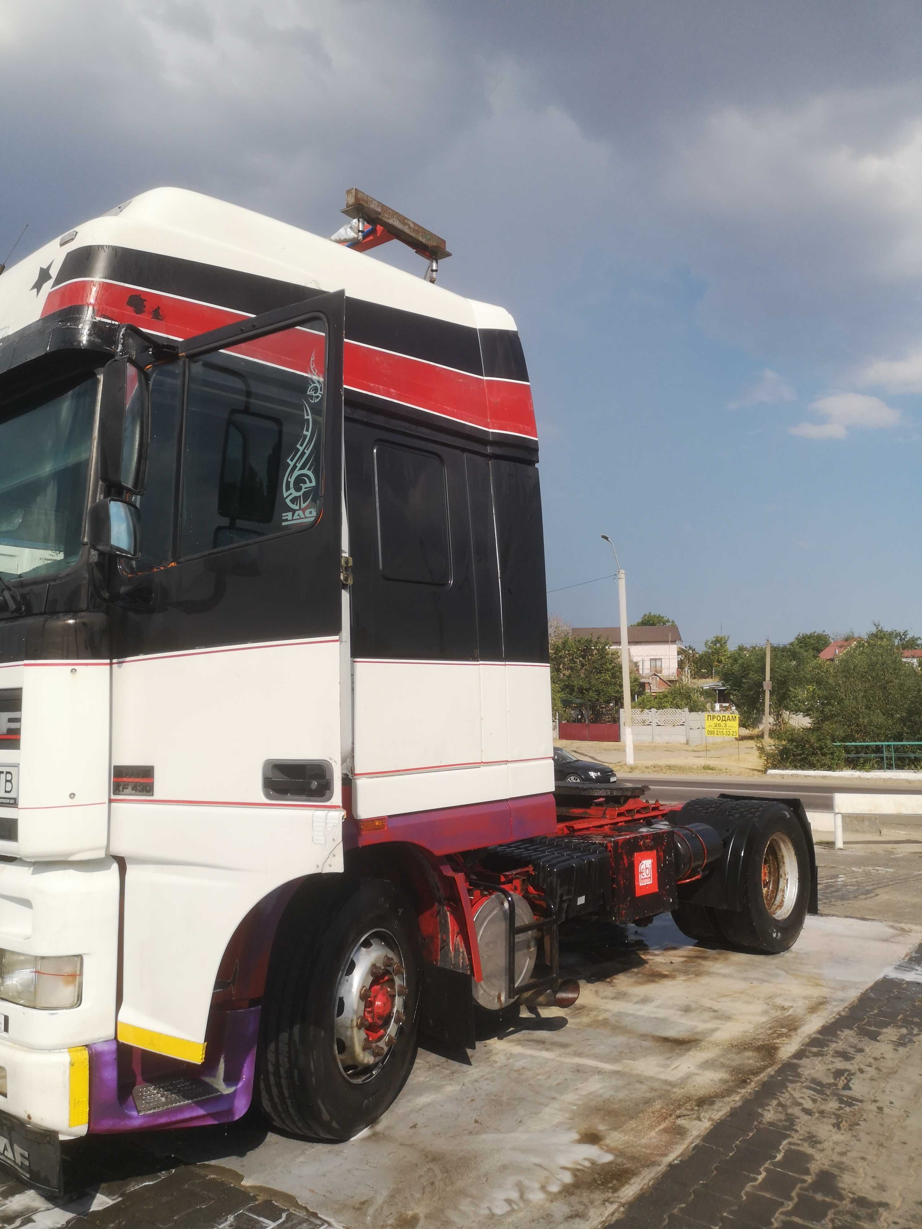 DAF XF 95 тягач 1998год