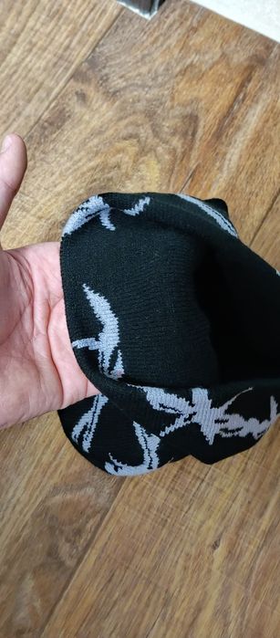 Шапка колючой проволки