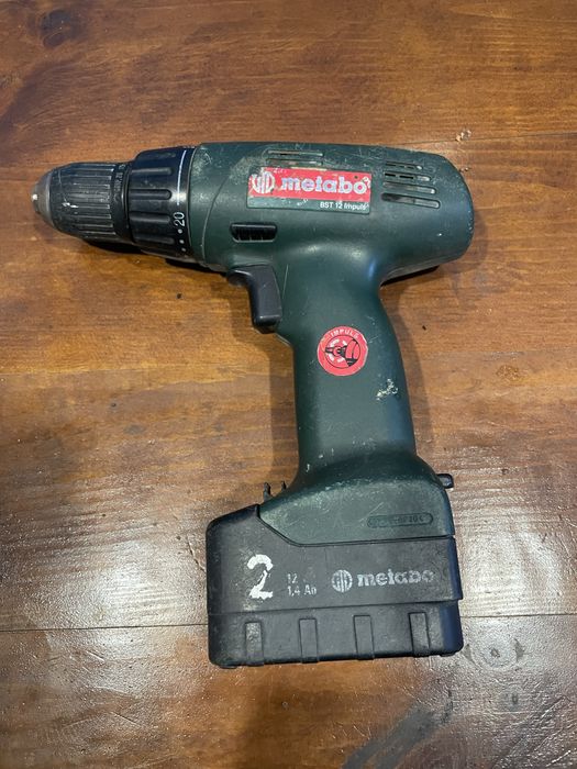 Дріль-шуруповерт Metabo bst 12 impuls