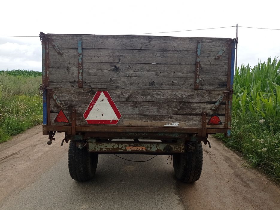 Przyczepa jednoosiowa wywrotka 3 strony