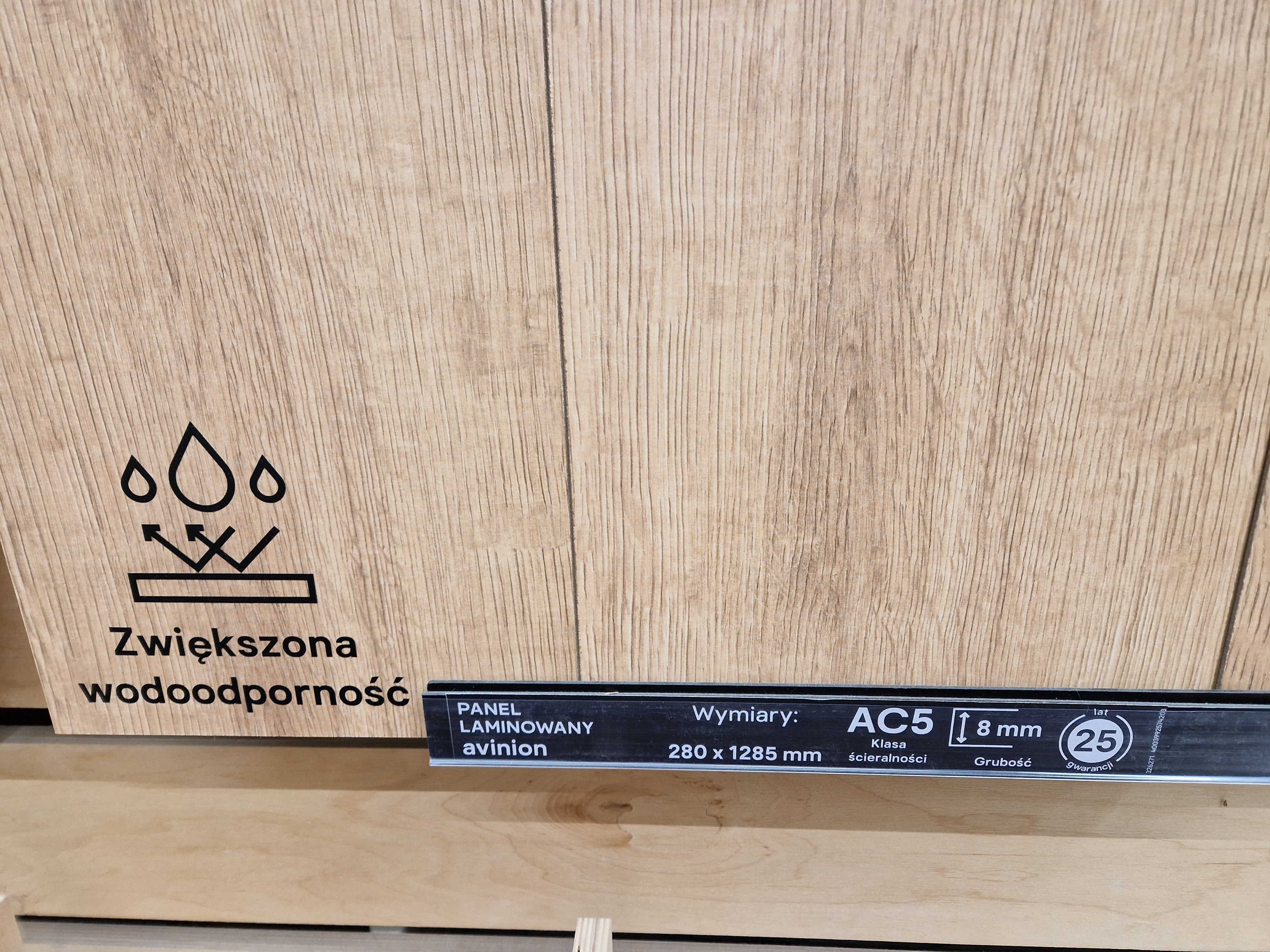 Panele podłogowe AC5 szerokie, nowe, wodoodporne z V-fugą