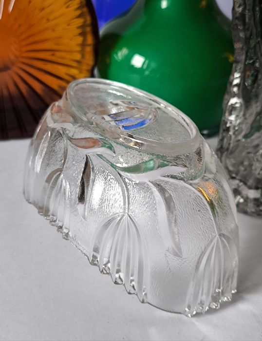 Gondola tulipany piękne stare szkło