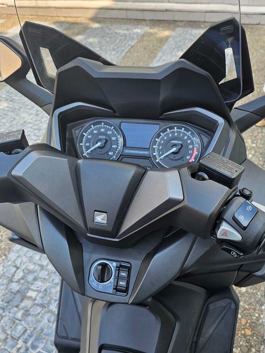 Moto honda forza 125