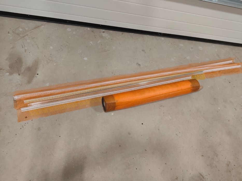 Siatka elewacyjna 30m plus kątowniki