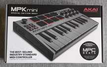 Akai Professional MPK Mini Mk3 Gray - klawiatura sterująca