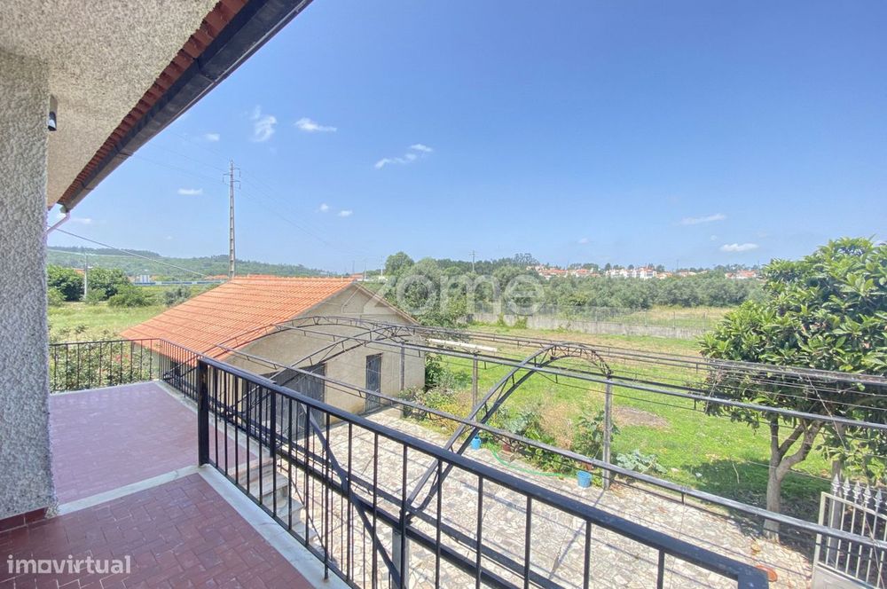 Moradia T6 na vila de Ansião