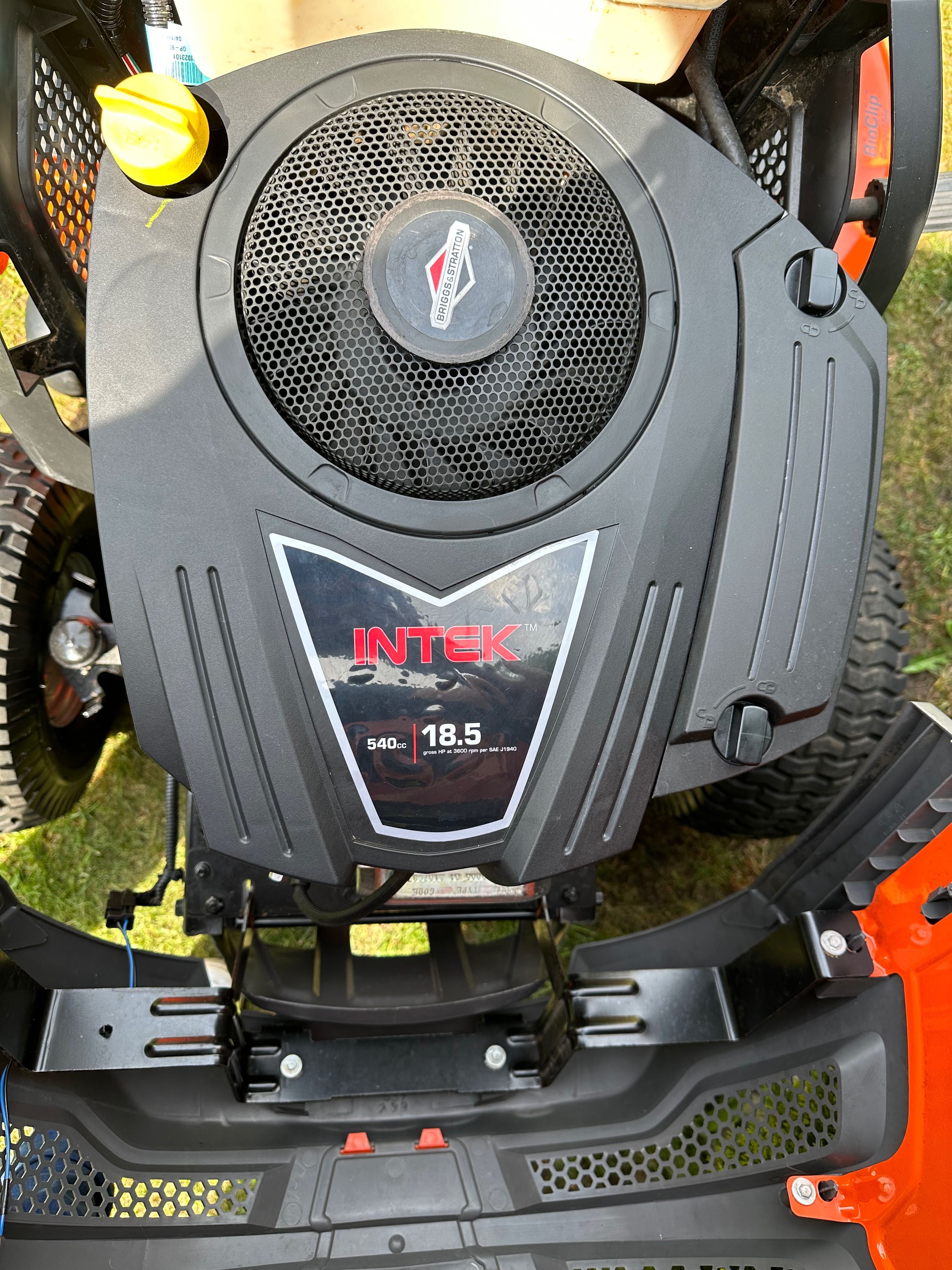 Kosiarka Traktorek Husqvarna YTH 18542, kpl  z koszami, 2021r