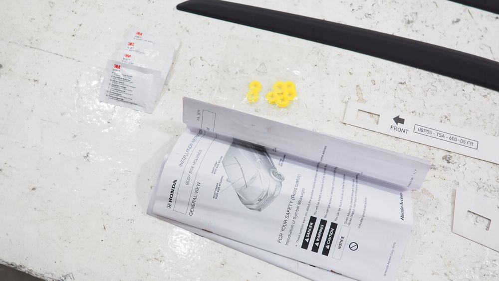 honda jazz iv listwa drzwi komplet 08p05-t5a-600