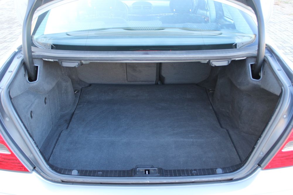 Mercedes-Benz E220 CDI ELEGANCE W211